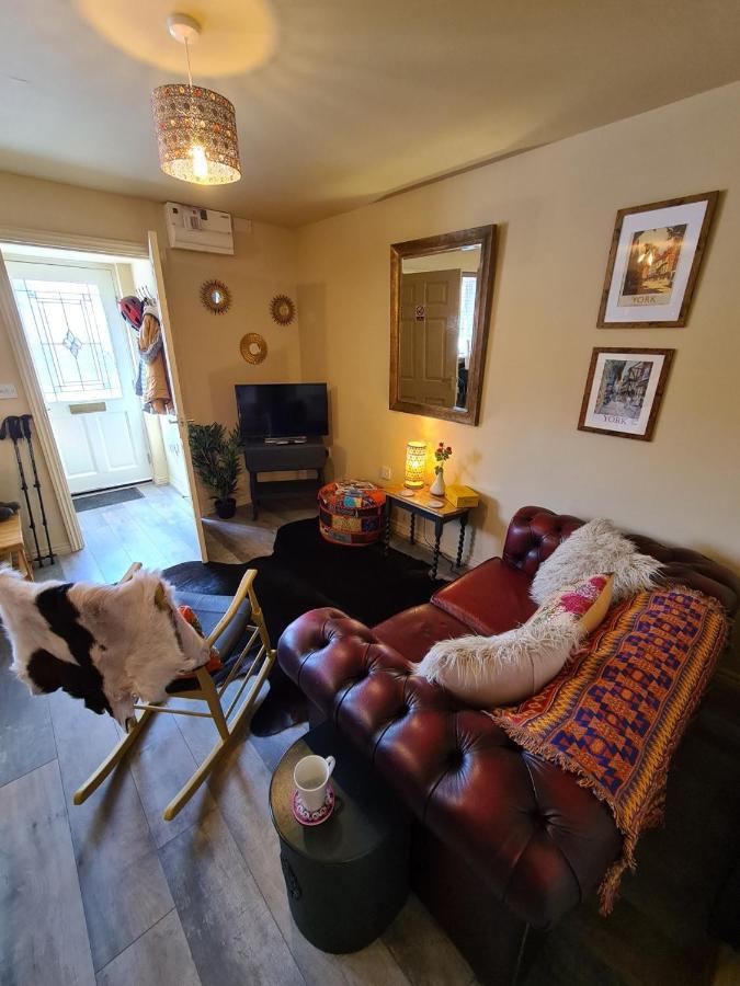 The Shambles By Spires Accommodation A Boho Styled Place To Stay Just 3 Miles From Birches Valley Visitors Centre Cannock Chase Ръджли Екстериор снимка